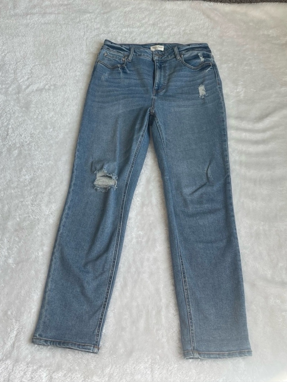 78&Sunny Carly High Rise Distressed Mom Jeans in Medium Wash Denim - Picture 2 of 7